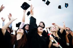 Daftar 5 Jurusan yang Bisa Kerja di BUMN dengan Gaji Menggiurkan