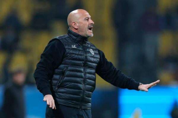 Bologna Tak Berdaya di Final Piala Super Italia, Vincenzo Italiano Akui Napoli Terlalu Tangguh