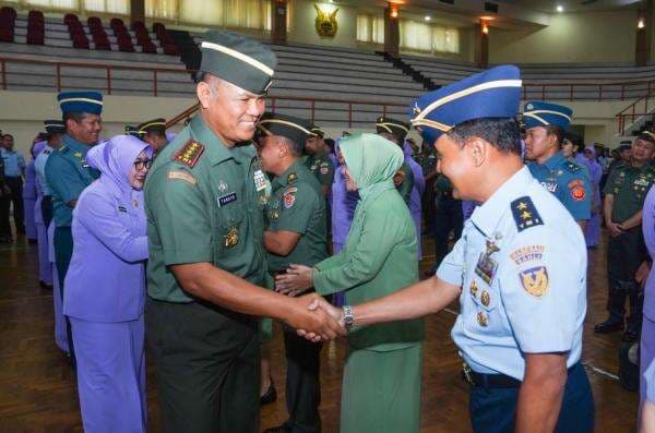 Wakil Panglima TNI Pimpin Kenaikan Pangkat 139 Pati, Jenderal Tempur Raider Jabat Pangdivif 3 Kostrad