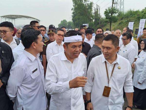 Gubernur Jawa Barat Pimpin Apel Pembentukan Satgas Anti-Premanisme di Karawang