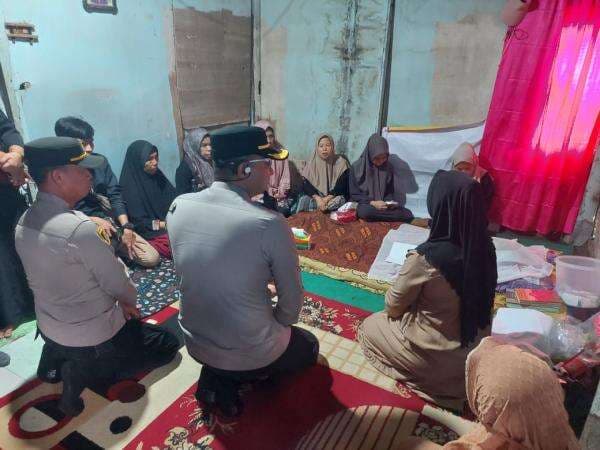 Mata Berkaca-kaca, Kapolres Gowa Kenang Sosok Ibu Kartini Penerima Bedah Rumah Impian yang Wafat