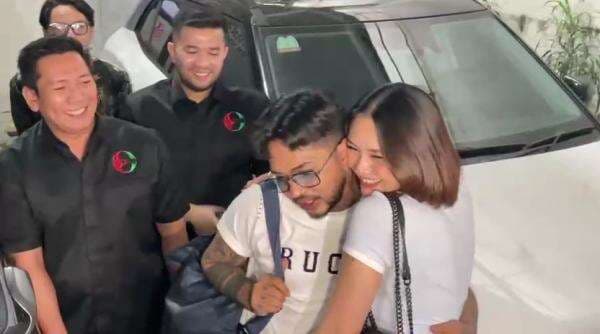 Kesetiaan Beby Prisillia Dampingi Onad Tersandung Narkoba Tuai Pujian