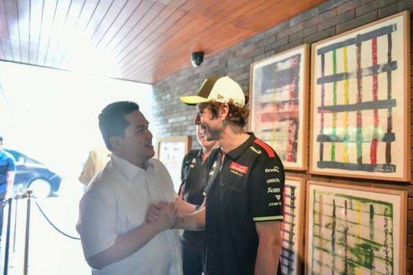 Valentino Rossi Bertemu Erick Thohir di Jakarta, Bahas Pembalap Indonesia