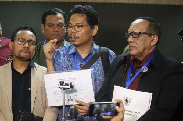 Ditawari KPU Lihat Eksklusif Ijazah Jokowi Tanpa Sensor, Bonatua Menolak: Ini untuk Publik!