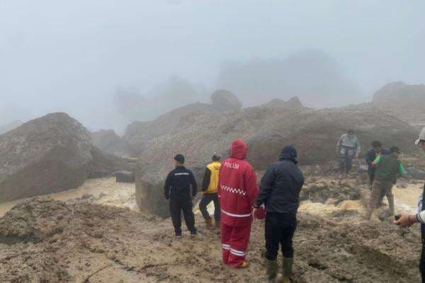 Update Korban Banjir-Longsor di Sumut: 62 Warga Tewas dan 65 Orang Masih Hilang Update Korban Banjir-Longsor di Sumut: 62 Warga Tewas dan 65 Orang Masih Hilang