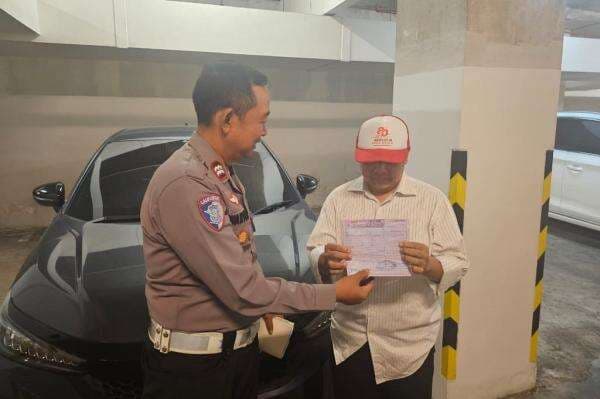 Viral Mobil Lawan Arah Masuk Tol di Jakarta, Langsung Ditindak Polisi!