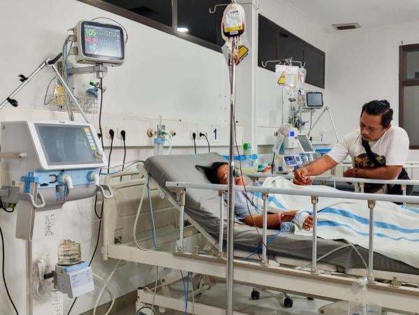 Tega! Seorang Wanita di Karawang Ditusuk Tetangga Sendiri, Polisi Langsung Amankan Pelaku Tega! Seorang Wanita di Karawang Ditusuk Tetangga Sendiri, Polisi Langsung Amankan Pelaku