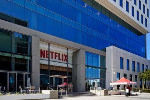 Netflix Ingin Percepat Akuisisi Warner Bros, Pertimbangkan Transaksi Tunai Sepenuhnya