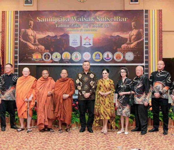 Waisak Damai di Mamuju: Kapolda Sulbar Serukan Harmoni dan Kebijaksanaan