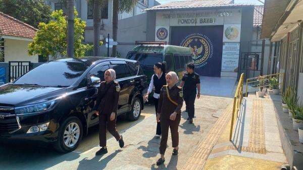 Full Senyum! Nikita Mirzani Siap Jalani Sidang Tuntutan Hari Ini