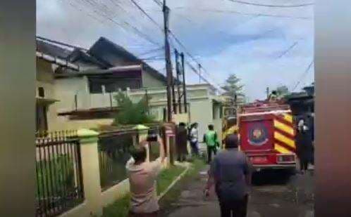 Rumah Hakim Kasus Korupsi Jalan Sumut Terbakar, Khamozaro Akui Sering Diteror