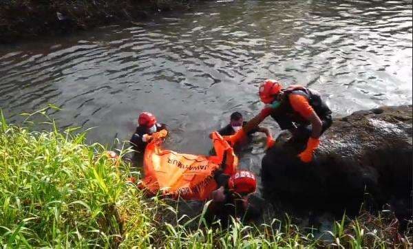 Sesosok Mayat Laki-Laki Tanpa Identitas Ditemukan Mengapung di Sungai Bondoyudo