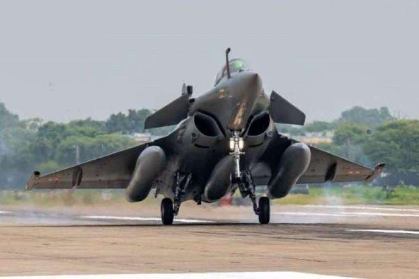 Ukraina Akan Terima 100 Jet Tempur Rafale F4 Prancis Ukraina Akan Terima 100 Jet Tempur Rafale F4 Prancis