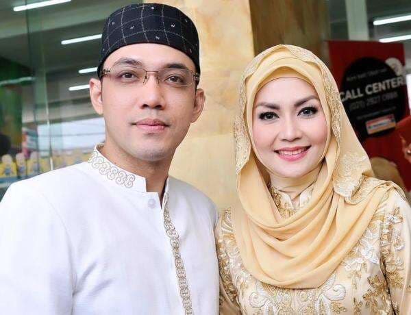Posting Foto Tessa Kaunang Pakai Hijab, Sandy Tumiwa: Itu Apresiasi Saya untuk Dia Posting Foto Tessa Kaunang Pakai Hijab, Sandy Tumiwa: Itu Apresiasi Saya untuk Dia