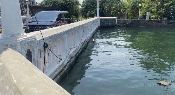 Tanggul Bocor di Puncak Banjir Rob, Kondisi Pantai Mutiara Nyaris Setinggi Permukaan Laut