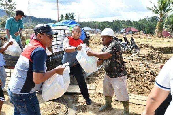 Sebulan Pascabencana Sumatera, Pertamina Terus Salurkan Bantuan Kemanusiaan Sebulan Pascabencana Sumatera, Pertamina Terus Salurkan Bantuan Kemanusiaan