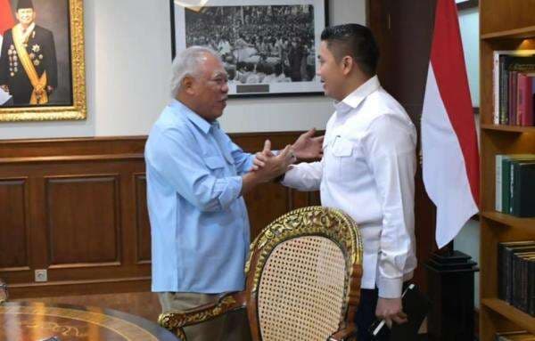 Seskab Teddy Bertemu Basuki Hadimuljono, Bahas Masukan Prabowo untuk Pembangunan IKN