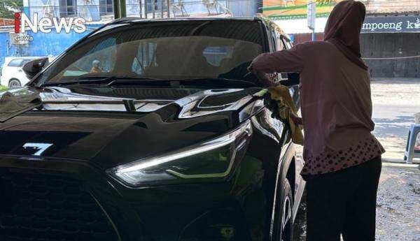 Banyak Perempuan Bekerja, Apa Kata Islam?