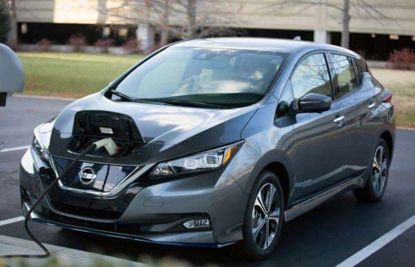 20 Ribu Nissan Leaf Kena Recall Gara-Gara Risiko Terbakar saat Isi Daya Cepat
