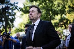 Elon Musk Tiba di Bali, Luhut Klaim Internet Starlink Siap Jangkau Pelosok Indonesia