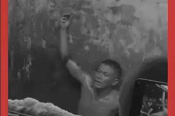 Viral! Aksi Brutal Pria di Muba Bacok Warga hingga Tewas, Gigit Kapolsek Saat Ditangkap