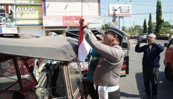 Tak Hanya Tertib Lalu Lintas, Satlantas Gowa Ajak Warga Cinta Tanah Air