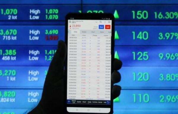 IHSG Berpotensi Lanjutkan Koreksi, Saham ERAA-PGAS Bisa Dicermati