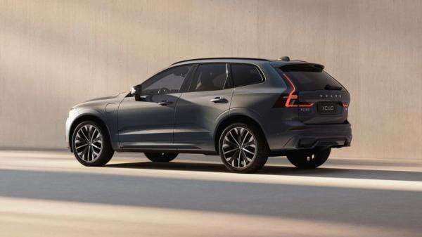 Jarah Tempuh Mobil Listrik Volvo XC60 Kini Bertambah Tiga Kali Lipat