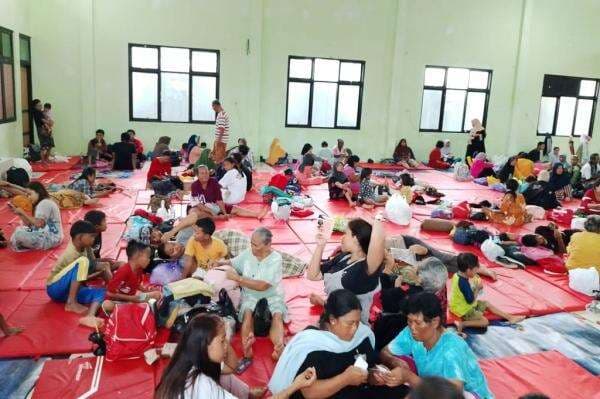 987 Orang Mengungsi Imbas Banjir Pekalongan, Kemensos Dirikan Dapur Umum