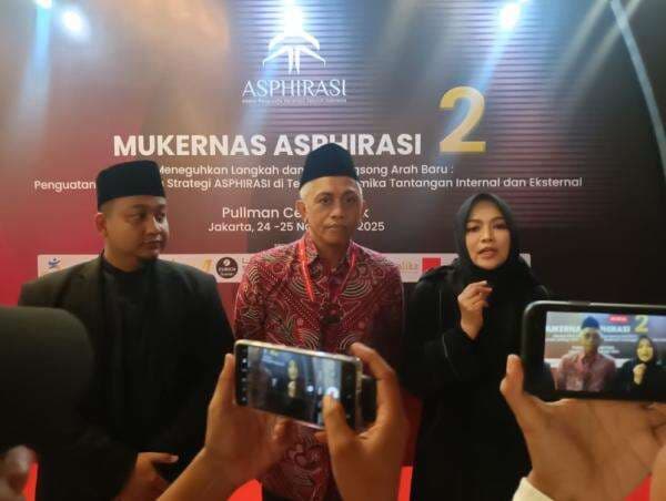 Kebijakan Umrah Mandiri Harus Dibarengi dengan Regulasi yang Jelas