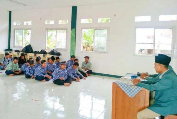 LP Ma’arif NU Karawang Terapkan Pendidikan Aswaja, Bentuk Karakter Siswa yang Moderat dan Toleran
