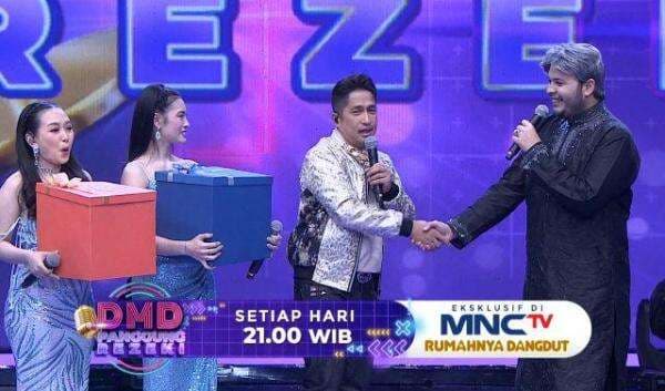 Gizka, Penari Ular Cilik dengan Mata Kiri Tak Lagi Melihat, Tuai Haru di DMD Panggung Rezeki