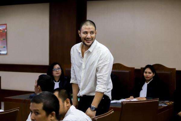 Rindu Anak, Ammar Zoni Peluk dan Gendong Putri Dokter Kamelia