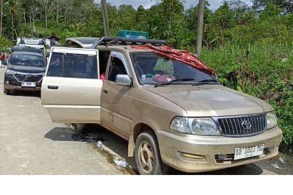 Cerita Warga Taput 6 Hari Terjebak Longsor, Mobil Dijadikan Rumah Darurat