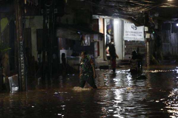 114 RT dan 15 Ruas Jalan Masih Terendam Banjir Malam ini