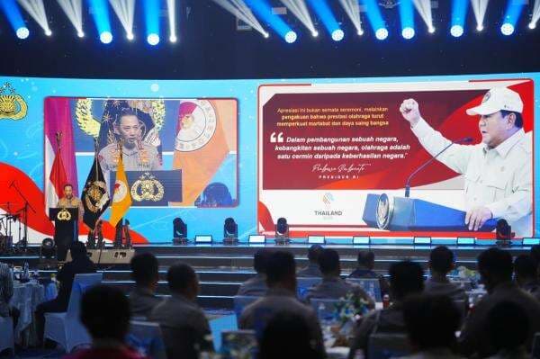 Kapolri Beri Penghargaan untuk Atlet Polri dan Non-Polisi yang Berprestasi di SEA Games 2025