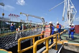 Ribuan Kiloliter BBM Tiba di Wilayah Krisis Sumatera