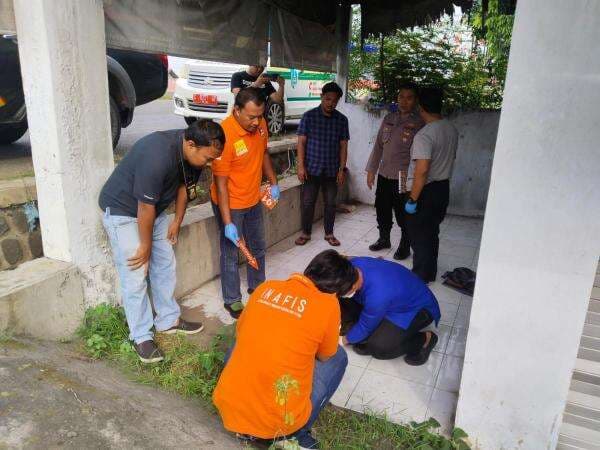 Dikira Tidur, Pegawai Dishub Jombang Ternyata Meninggal di Teras Rumah Kosong