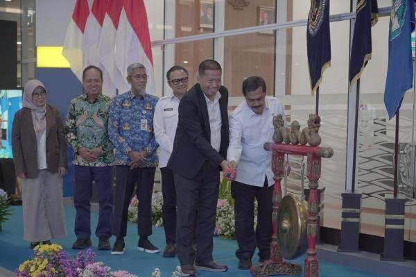 Menteri Agus Resmikan Campus Immigration Point Undip dan Surakarta Immigration Lounge