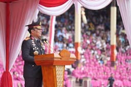 Wakapolri Komjen Dedi Raih Penghargaan Kepemimpinan Publik dari FH Universitas Brawijaya