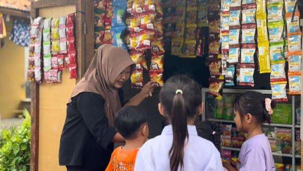 Kisah Marni di Karawang: Rumah yang Dulu Tempat Pulang, Kini Jadi Penguat Ekonomi Keluarga