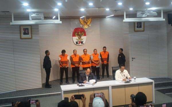 Usai Terjaring OTT KPK, Bupati Lampung Tengah Jadi Tersangka Dugaan Korupsi Pengadaan Barang 