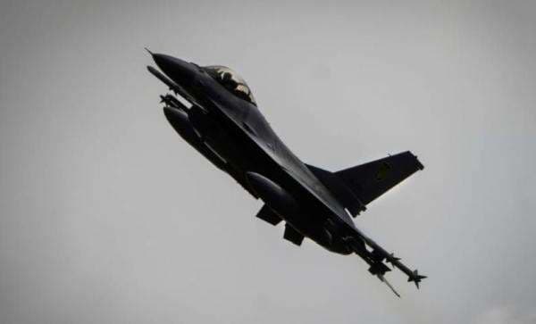 Pilot F-16 Ukraina Tewas saat Tangkis Serangan Udara Rusia Pilot F-16 Ukraina Tewas saat Tangkis Serangan Udara Rusia