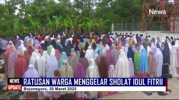 Ratusan Warga dari Majelis Cinta Al-Quran Bojonegoro Gelar Sholat Idul Fitri Lebih Dulu