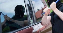 Heboh Pencurian di Parkiran Lapangan Padel Jaksel, Maling Pecahkan Kaca Mobil