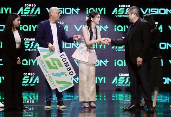 Momen Hangat Hary Tanoesoedibjo Bareng Aktris China Esther Yu di Peluncuran Combo Asia