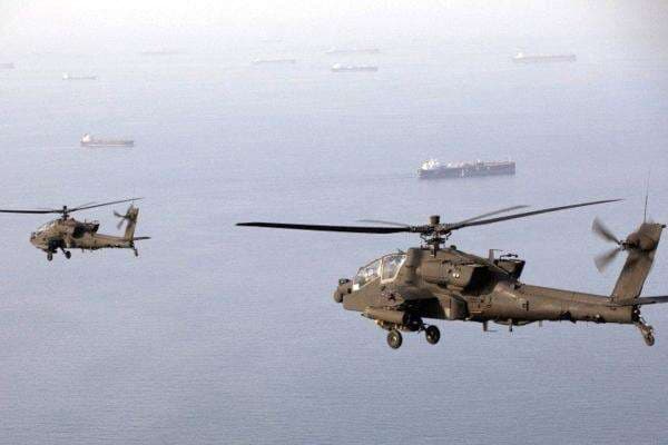 Helikopter Apache AS Jatuh di Dekat Selat Hormuz, Ditembak Iran?