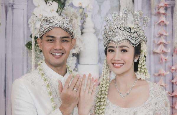 Febby Rastanty Menikah, Enzy Storia Berikan Pesan Menyentuh