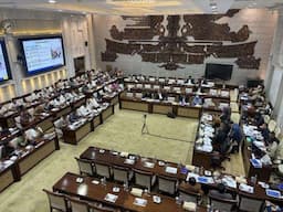 DPR Setujui Pencairan PMN Rp14,4 Triliun untuk Lima BUMN , Ada KAI dan SMF