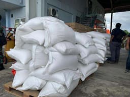 Bulog Siapkan 3.680 Ton Beras untuk Wilayah Terdampak Banjir Bandang Aceh, Siap Disalurkan